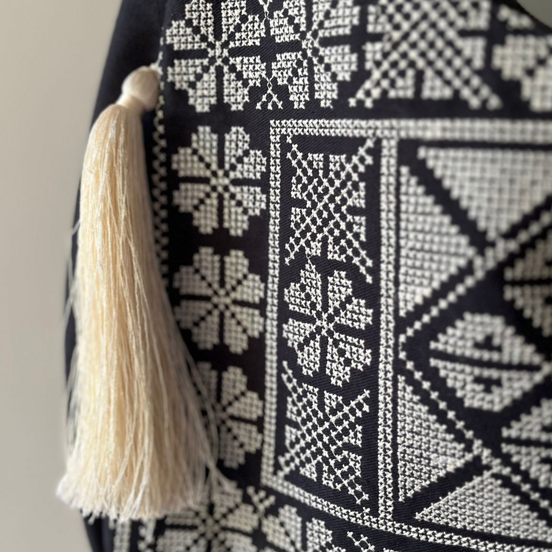Ivory Thread Hobo